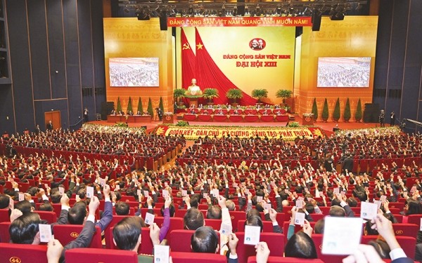 nhan-dien-va-phan-bac-quan-diem-sai-trai-phu-nhan-nguyen-tac-tap-trung-dan-chu-cua-dang-chinh-tri-va-phat-trien-1-1687423198.jpg