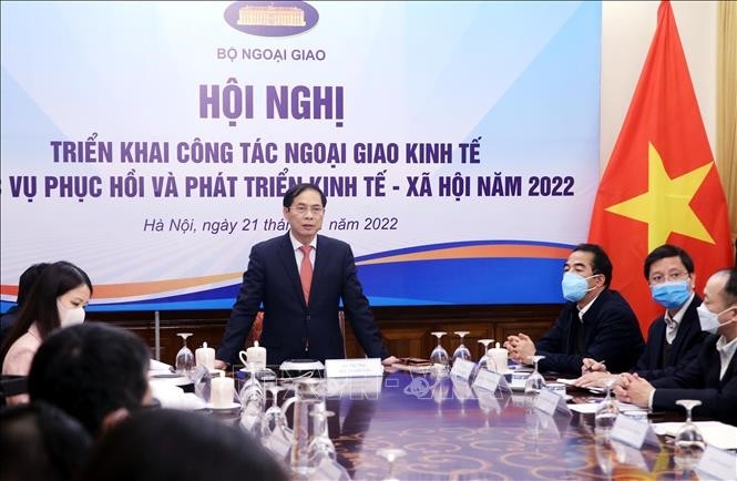 ngoai-giao-kinh-te-dong-gop-tich-cuc-cho-phat-trien-dat-nuoc-gop-phan-thuc-hien-hieu-qua-duong-loi-cua-dai-hoi-dang-lan-thu-xiii-chinh-tri-va-phat-trienjpg-2-1694596165.jpg