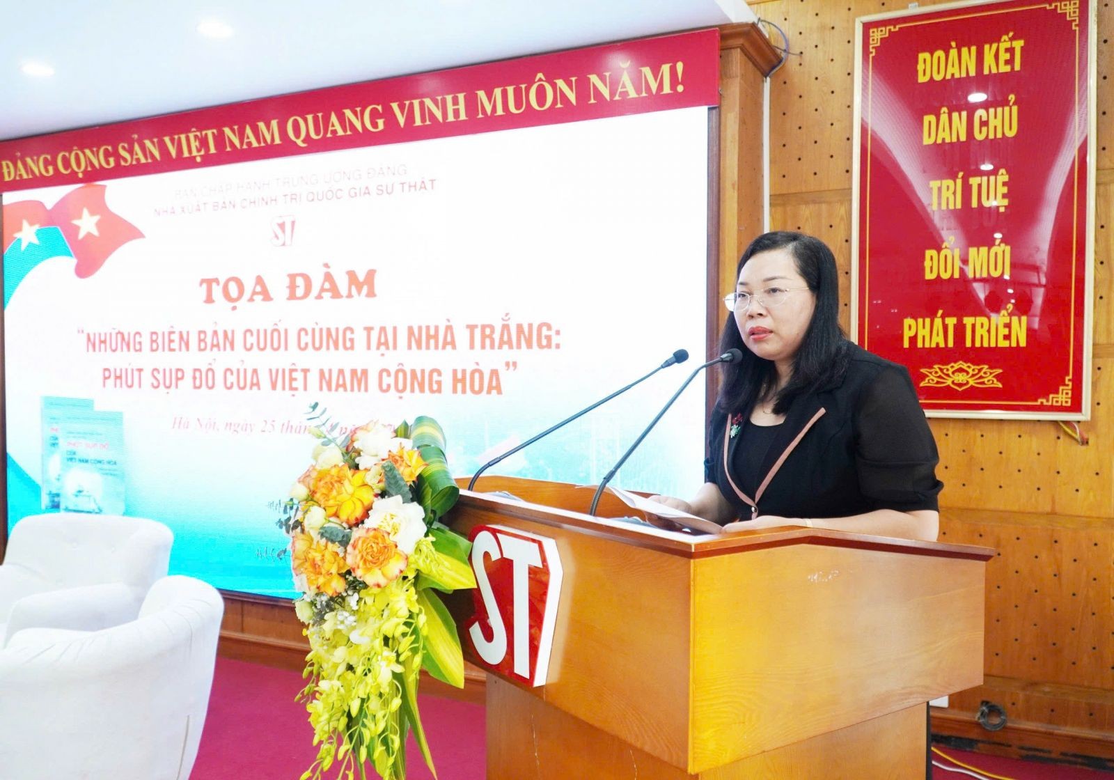 giai-ma-nhung-bien-ban-tuyet-mat-tai-nha-trang-he-lo-su-sup-do-cua-viet-nam-cong-hoa-duoi-goc-nhin-my-chinh-tri-va-phat-trien-2-1745894868.jpg