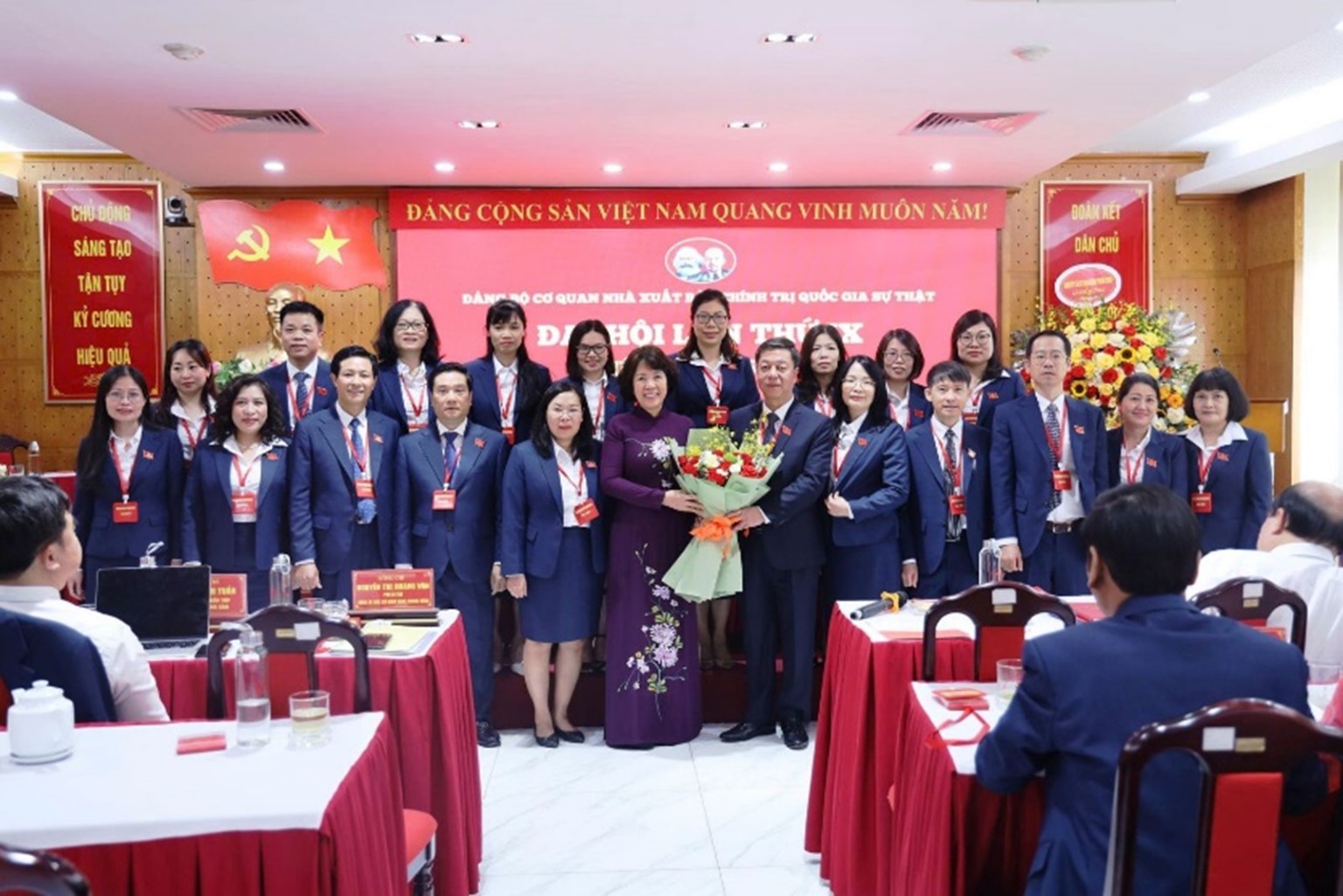 dai-hoi-dang-bo-co-quan-nha-xuat-ban-chinh-tri-quoc-gia-su-that-lan-thu-ix-nhiem-ky-2025-2030-thanh-cong-tot-dep-dau-an-trach-nhiem-va-quyet-tam-doi-moi-1750922662.jpg