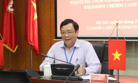 Hội nghị trực tuyến lần thứ hai giữa Nhà xuất bản Chính trị quốc gia Sự thật và Ủy ban Đối ngoại Xanh Pê-téc-bua, Liên bang Nga