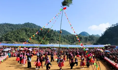 Đấu tranh làm thất bại âm mưu lợi dụng vấn đề dân tộc, tôn giáo để kích động ly khai ở vùng đồng bào dân tộc