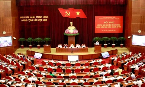 Đẩy mạnh công tác đấu tranh phòng, chống tham nhũng, tiêu cực để phát triển kinh tế - xã hội bền vững ở Việt Nam