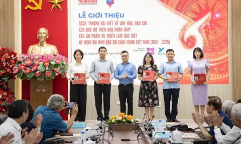 Ra mắt sách “Những bài viết về văn hóa, báo chí của Bác Hồ trên Báo Nhân Dân”