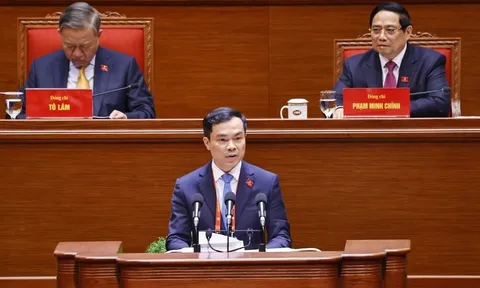 Hoàn thiện lý luận về đường lối đổi mới của Đảng trong kỷ nguyên vươn mình của dân tộc