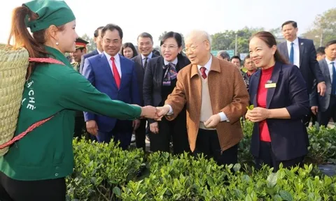 Vận dụng quan điểm của Hồ Chí Minh về “lãnh đạo đúng” trong đổi mới phương thức lãnh đạo của Đảng hiện nay