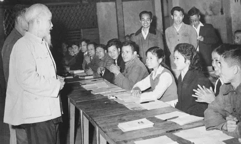 Từ quan điểm Hồ Chí Minh về dân chủ trong giảng dạy và học tập, đến định hướng đối với công tác giảng dạy và học tập ở các nhà trường hiện nay