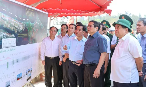 Đổi mới mô hình tăng trưởng kinh tế ở tỉnh Thừa Thiên Huế và một số giải pháp trọng tâm trong thời gian tới