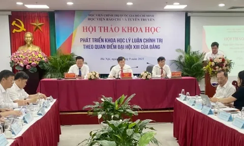 Phát triển khoa học lý luận chính trị của Đảng