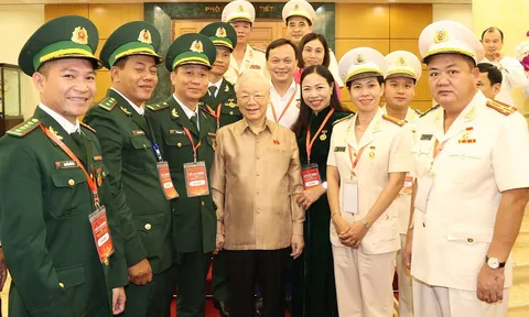 Tư tưởng, đạo đức, phong cách Hồ Chí Minh mãi mãi trường tồn cùng dân tộc Việt Nam văn hiến và anh hùng