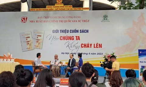 Ra mắt cuốn sách “Nếu chúng ta không cháy lên”