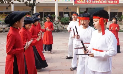 Giáo dục giá trị truyền thống cho học sinh phổ thông trên địa bàn tỉnh Phú Thọ qua những di sản văn hóa tiêu biểu của địa phương - Thực trạng và giải pháp