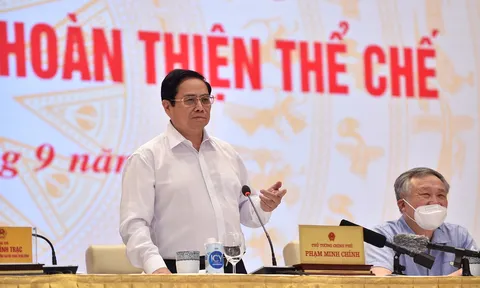 Giải pháp xây dựng và hoàn thiện thể chế kinh tế truyền thông ở Việt Nam hiện nay