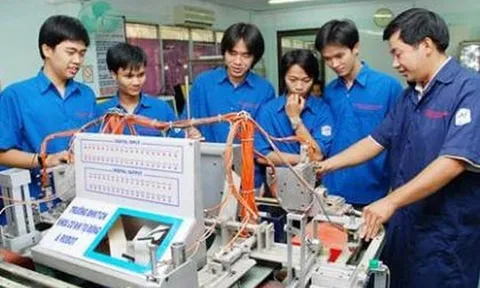 Thực trạng và giải pháp phát triển nguồn nhân lực có kỹ năng nghề ở tỉnh Long An đáp ứng yêu cầu phát triển bền vững