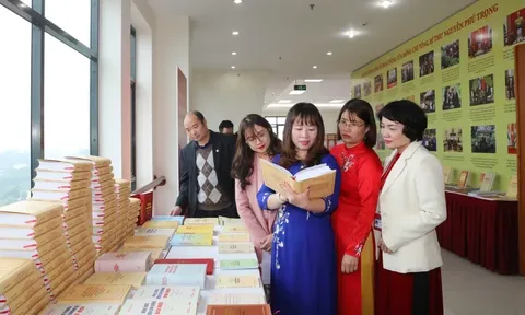 Nhất quán phương châm “trên dưới đồng lòng, dọc ngang thông suốt” trong đấu tranh phòng, chống tham nhũng, tiêu cực hiện nay