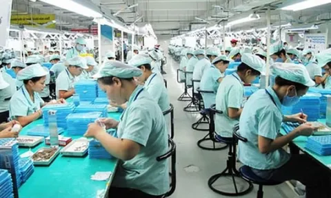 Xây dựng giai cấp công nhân Việt Nam trong thời kỳ đổi mới