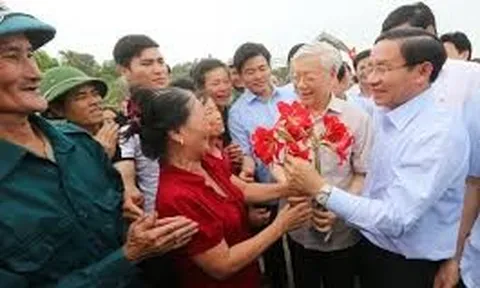 Kiên quyết giữ vững nguyên tắc Đảng gắn bó mật thiết với Nhân dân