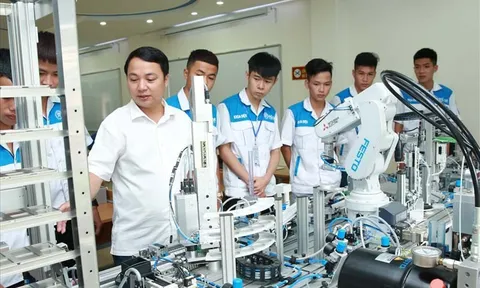 Đổi mới quản lý giáo dục quốc gia đáp ứng yêu cầu phát triển nguồn nhân lực chất lượng cao