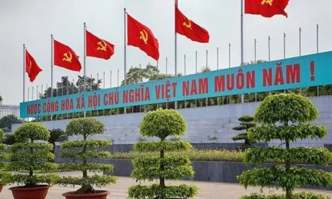 Xây dựng đội ngũ cán bộ tham mưu chiến lược ở các cơ quan Đảng trung ương trong bối cảnh chuyển đổi số: Cơ hội, thách thức và giải pháp