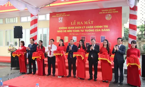 Khai trương “Không gian sách lý luận, chính trị bảo vệ nền tảng tư tưởng của Đảng"