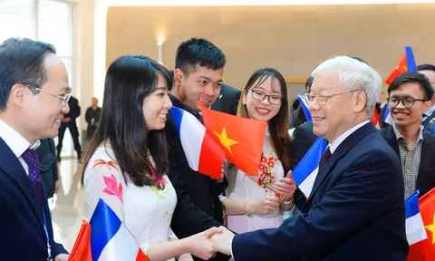Một số bài học kinh nghiệm về xây dựng đội ngũ trí thức Việt Nam sau 15 năm thực hiện Nghị quyết số 27-NQ/TW 