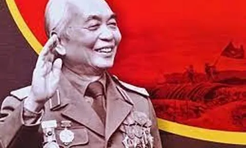 Vai trò của đồng chí Võ Nguyên Giáp trong Cách mạng Tháng Tám năm 1945
