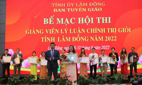 Nâng cao chất lượng học tập lý luận chính trị trong đội ngũ cán bộ, đảng viên, góp phần bảo vệ nền tảng tư tưởng của Đảng