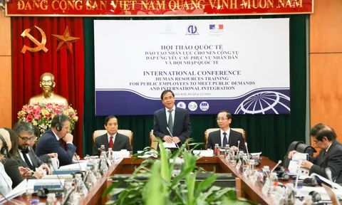 Xây dựng phong cách của cán bộ, công chức để đáp ứng yêu cầu, nhiệm vụ trong giai đoạn hiện nay
