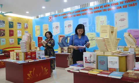Phát triển đội ngũ biên tập viên Nhà xuất bản chính trị quốc gia Sự thật ngang tầm nhiệm vụ trong giai đoạn mới