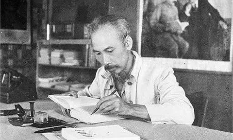 Học tập và làm theo phong cách làm việc của Chủ tịch Hồ Chí Minh trong xuất bản: cẩn trọng - chính xác - tận tụy
