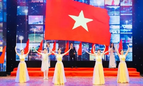 Giữ gìn bản sắc văn hóa dân tộc theo tinh thần Nghị quyết số 59-NQ/TW của Bộ Chính trị khóa XIII, đưa đất nước bước vào kỷ nguyên mới