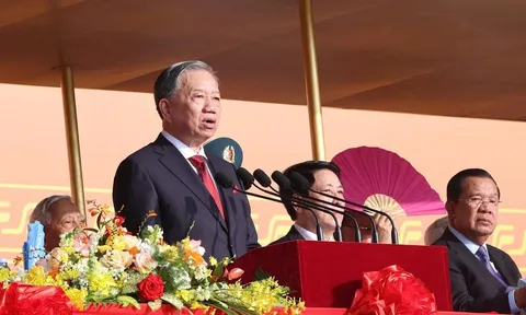 Đất nước Việt Nam trường tồn, Tổ quốc Việt Nam hòa bình, dân tộc Việt Nam thịnh vượng, phát triển*