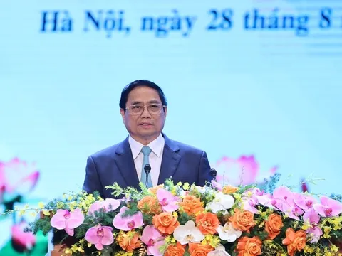 Khơi dậy tinh thần yêu nước, ý thức trách nhiệm, năng lực sáng tạo của đội ngũ cán bộ, công chức, viên chức