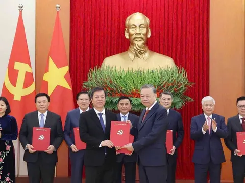 Thư chúc mừng của Tổng Bí thư Tô Lâm nhân dịp kỷ niệm 80 năm Ngày truyền thống Nhà xuất bản Chính trị quốc gia Sự thật (05/12/1945 - 05/12/2025)