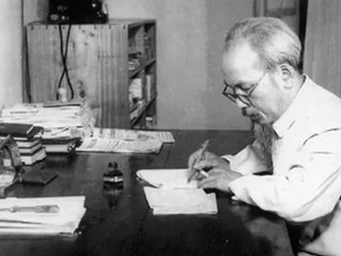 Tư tưởng Hồ Chí Minh về cách mạng giải phóng dân tộc
