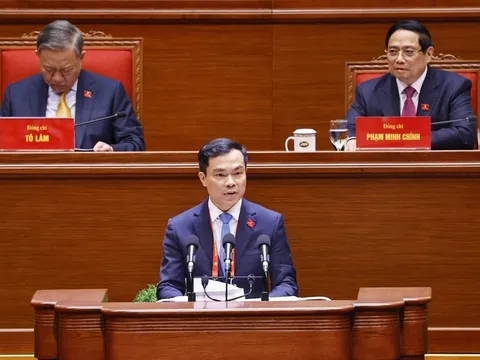 Hoàn thiện lý luận về đường lối đổi mới của Đảng trong kỷ nguyên vươn mình của dân tộc