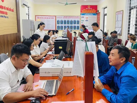 Phản bác các luận điệu xuyên tạc công tác cán bộ trong vận hành chính quyền địa phương hai cấp