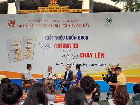 Ra mắt cuốn sách “Nếu chúng ta không cháy lên”