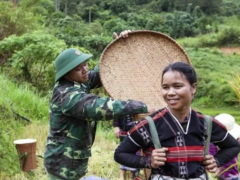 Từ tư tưởng “lấy dân làm gốc” đến quan điểm “nhân dân là trung tâm” trong Văn kiện Đại hội XIII của Đảng