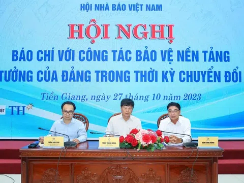 Phát huy mạnh mẽ vai trò của báo chí trong đấu tranh bảo vệ nền tảng tư tưởng của Đảng