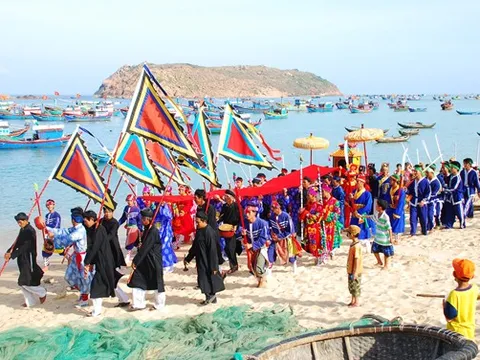 Phát huy giá trị truyền thống văn hóa biển đảo Việt Nam