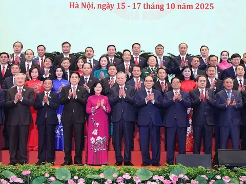 Đảng bộ Hà Nội phải thật sự tiêu biểu, mẫu mực, gương sáng về bản lĩnh chính trị, đạo đức cách mạng, năng lực lãnh đạo và sức chiến đấu*