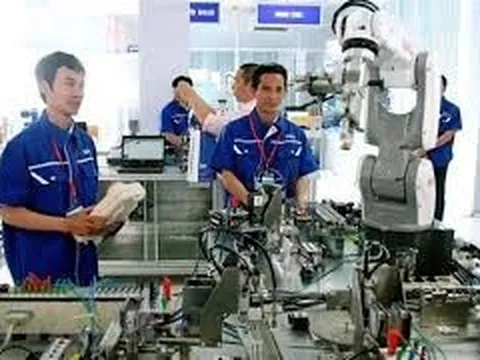 Phát triển nguồn lực lao động ở Việt Nam trong bối cảnh hội nhập quốc tế