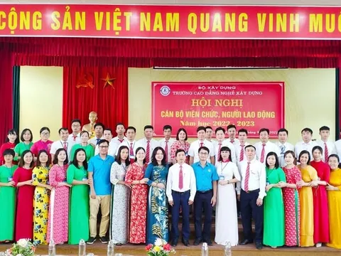 Phát triển đội ngũ nhà giáo và cán bộ quản lý giáo dục nghề nghiệp theo hướng chuẩn hóa và hội nhập quốc tế