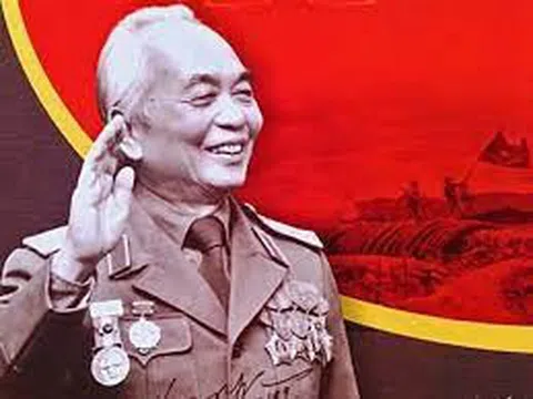 Vai trò của đồng chí Võ Nguyên Giáp trong Cách mạng Tháng Tám năm 1945