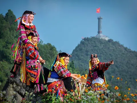 Bàn về “liên văn hóa” từ 3 nguyên tắc: dân tộc hóa, đại chúng hóa, khoa học hóa