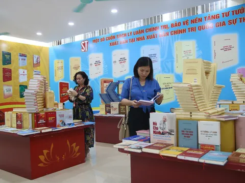 Phát triển đội ngũ biên tập viên Nhà xuất bản chính trị quốc gia Sự thật ngang tầm nhiệm vụ trong giai đoạn mới