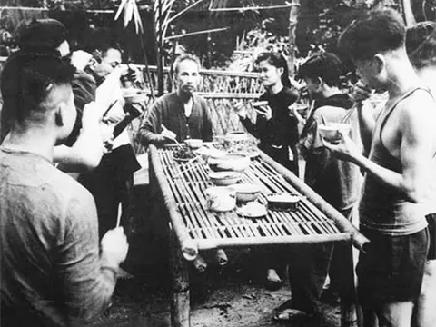 Vận dụng tư tưởng Hồ Chí Minh về tiết kiệm trong tình hình mới