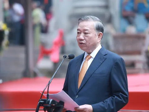 Tiếp nối truyền thống dựng nước và giữ nước, giữ gìn khối đại đoàn kết toàn dân tộc, xây dựng đất nước Việt Nam giàu mạnh, phồn vinh, văn minh, hạnh phúc*