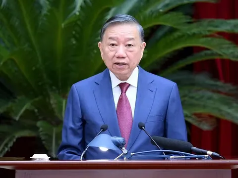 Chuyển những định hướng thành quyết sách tháo gỡ điểm nghẽn, khơi thông nguồn lực và tạo năng lực phát triển mới*